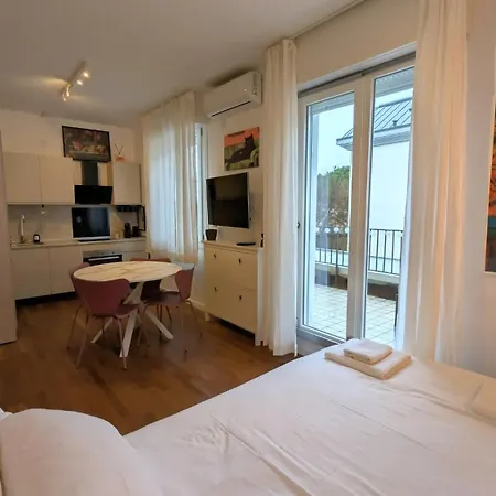 Free Parking & Big Terrace Near Venezia
